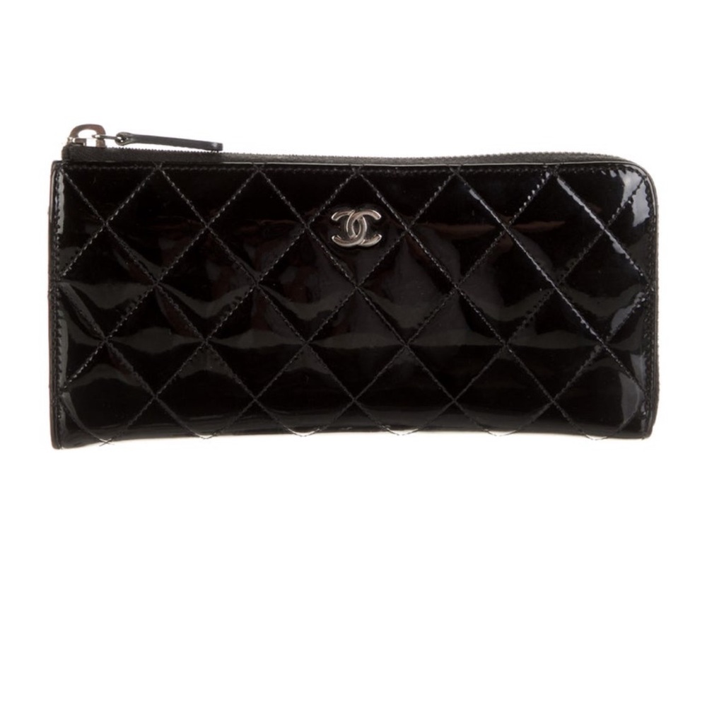 Chanel Patent leather wallet